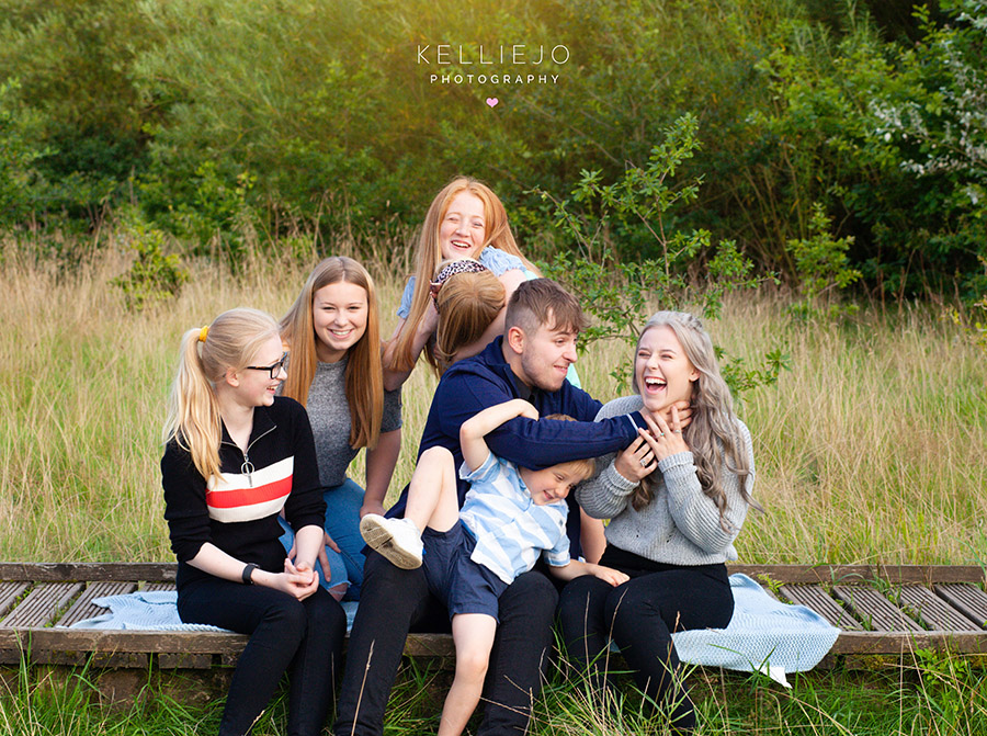 fun outdoor family photoshoot